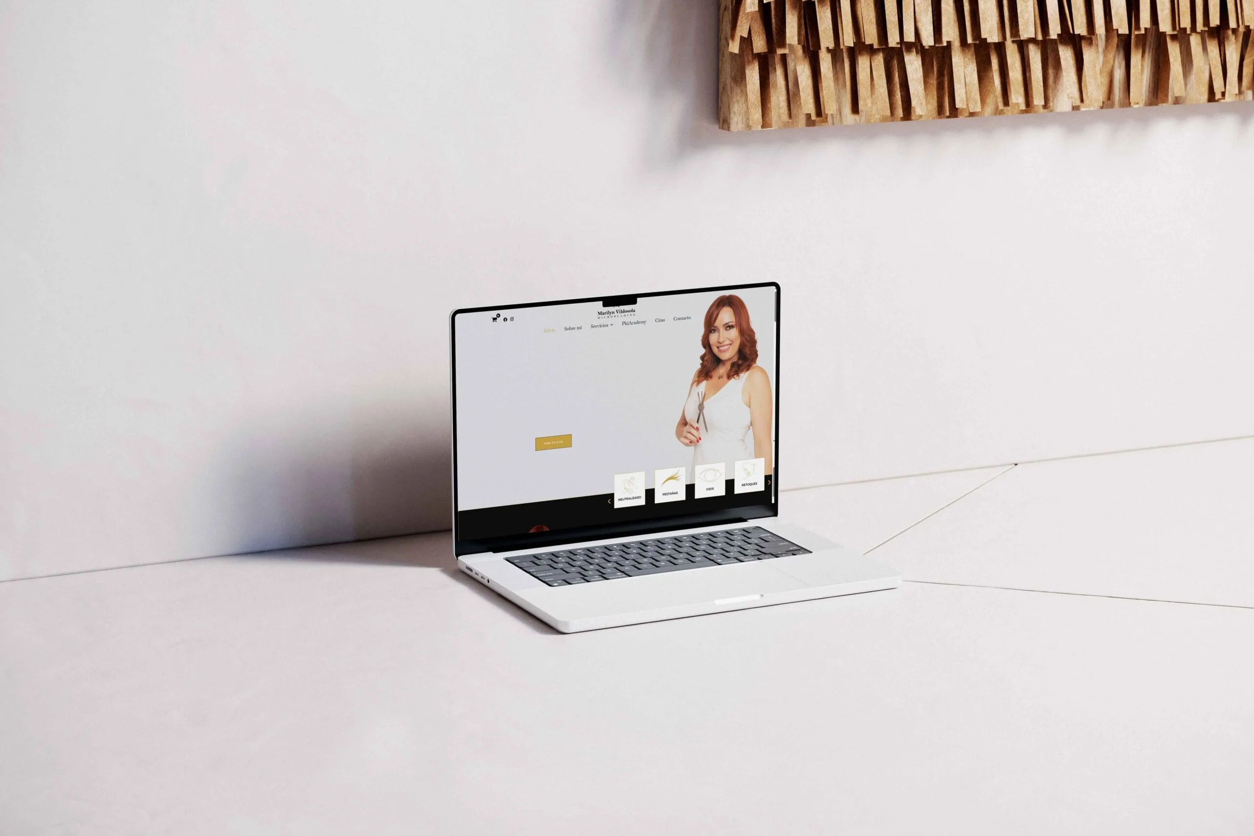 Diseño Web Estética y PMU en LAS PALMAS ISLAS CANARIAS - Mockup de Sitio Web PARA MASTER DE PHIACADEMY la creadora es MARILYN VILDOSOLA, CREAMOS SU WEB CON VENTA DE CURSOS ONLINE en su web.